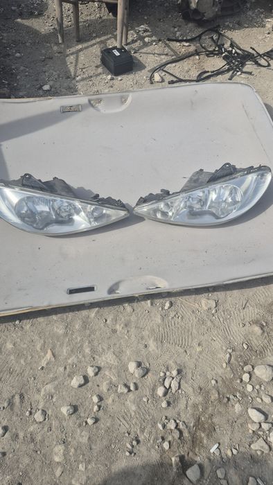 Оригинални Кристални Фарове за Пежо 206