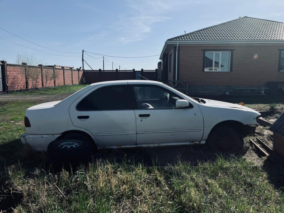 Продам машину Nissan sany