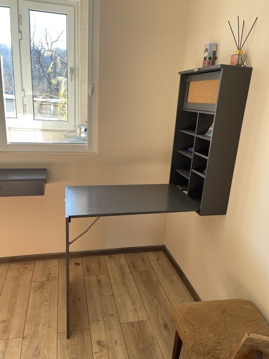 Бюро сгъваемо за стена