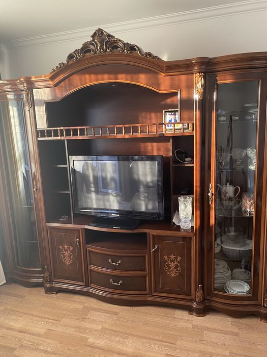 Шкаф для посуды , гостевой шкаф