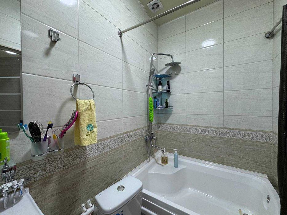 Продается 2-х этажный Коттедж, Мухтара Ашрафий (87648)