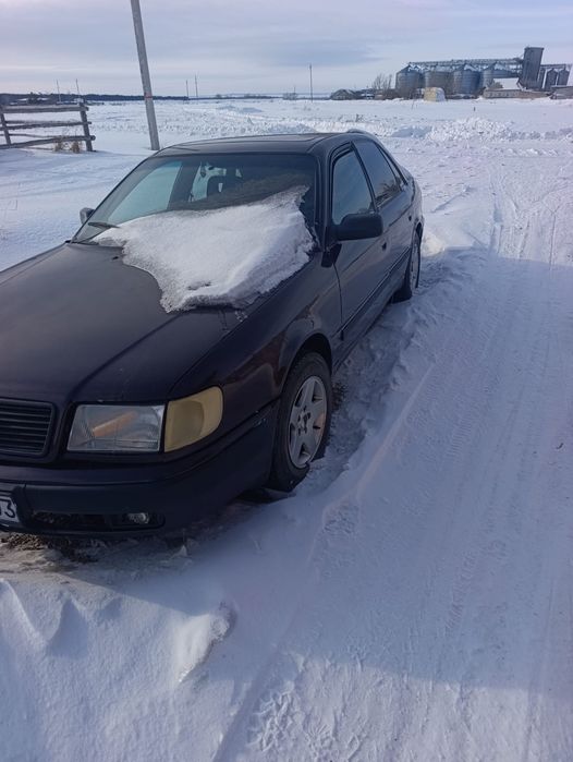 Продам Ауди 100 объём двигателя 2.6