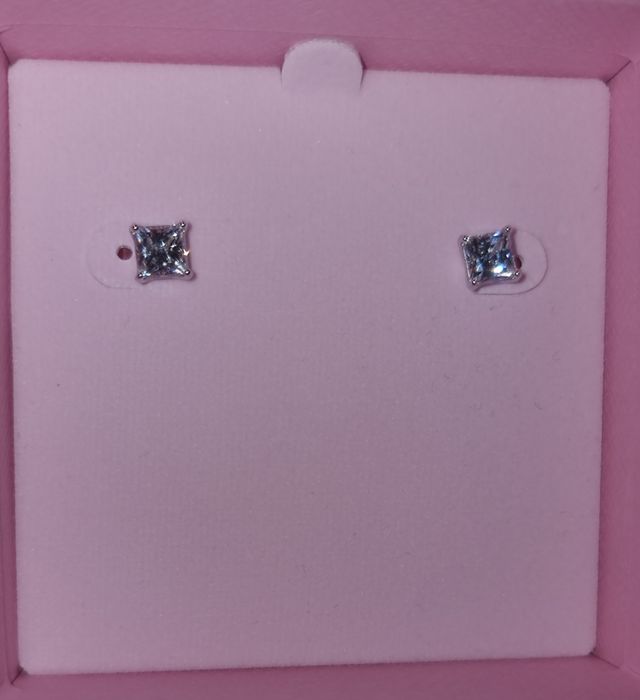 Обеци Swarovski Stilla Attract