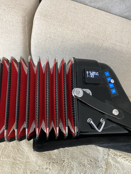 Vând acordeon Sonola SS4 cu sistem midi, wireless și procesor juzisoun
