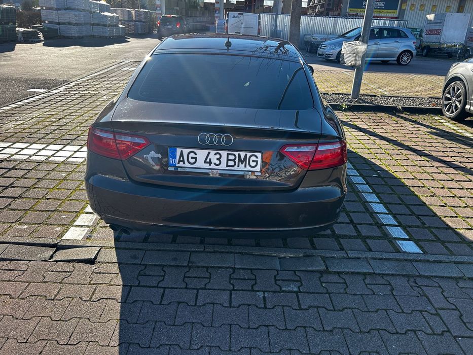 Audi A5 Primul proprietar in perfecta stare de functionare merita văzut