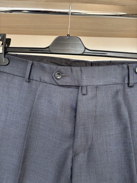 Мъжки костюм отлично състояние