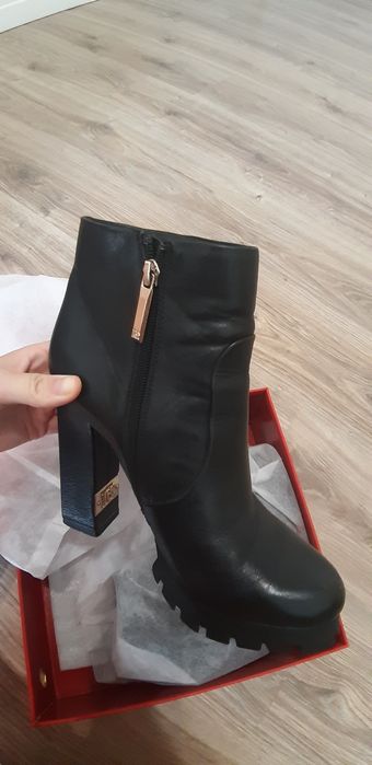 Продам обувь в отличном состоянии