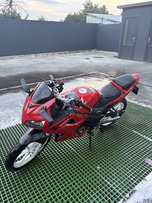 Honda cbr 125 jc39