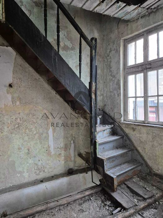 Продава се Къща в Пловдив, Център - 150 кв.м за 2200 €/кв.м - Снимка #2