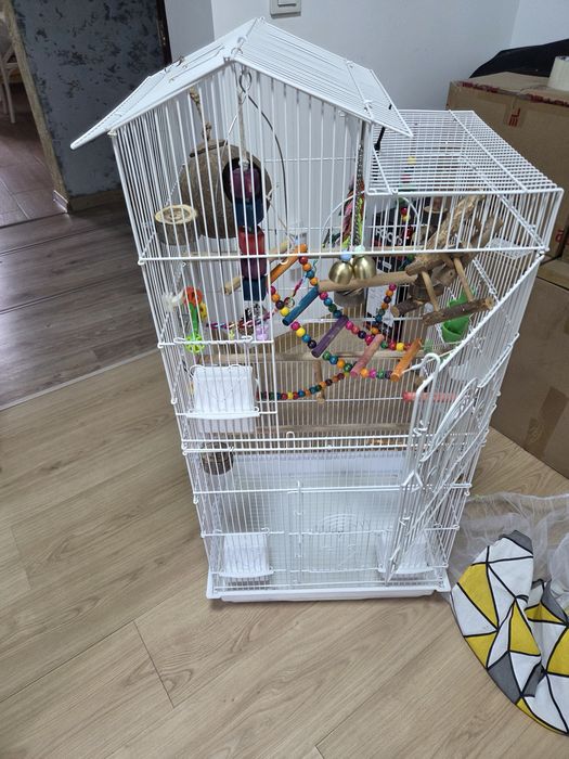 Продам большие  клетки для птиц