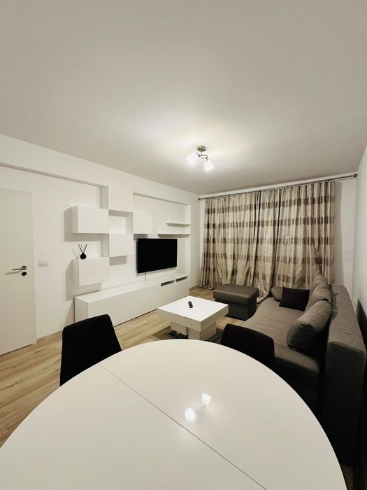 Apartament 2 camere si gradina, de închiriat
