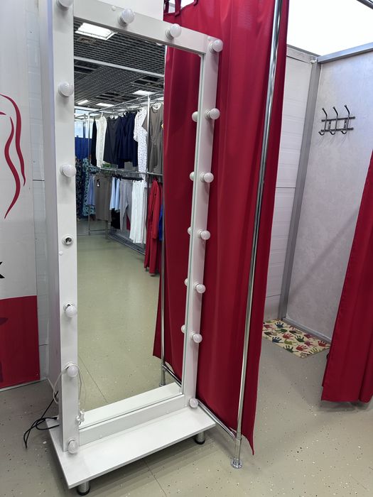 Продам зеркало в хорошем состоянии