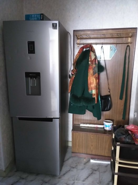 Propietar închiriez apatament 2 cam .mobilat.  Zona Barierã.