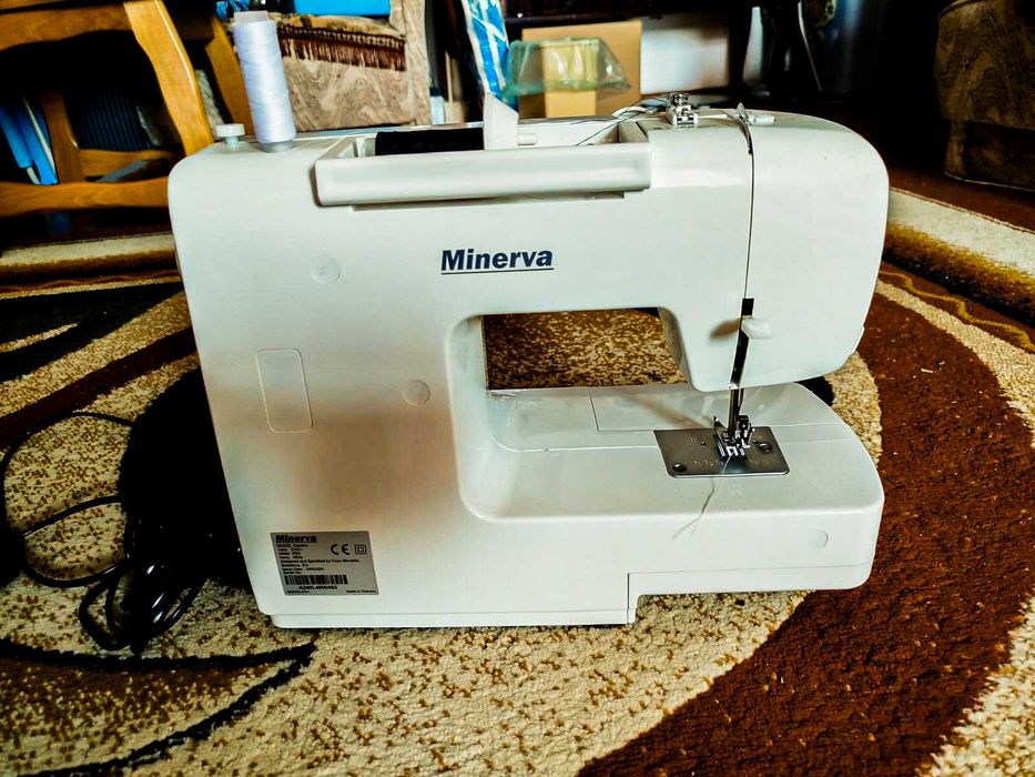 Mașină de cusut Minerva în stare perfectă de funcționare