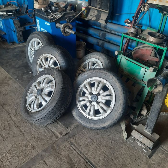 Продам пять дисков хонда на R 15