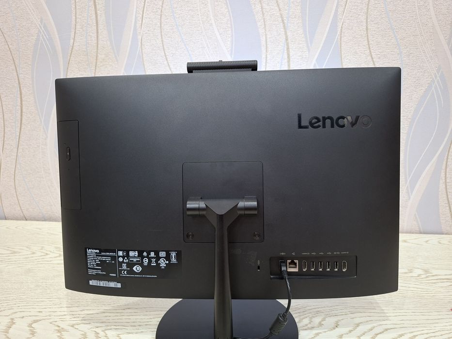 Monoblok lenovo, SSD 1 tb, monitor 24