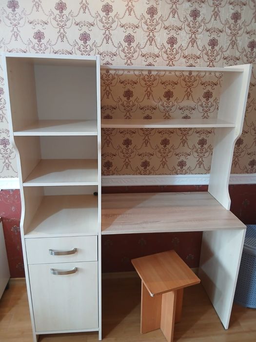 Продам писменный, рабочий, компьютерный стол есть доставка