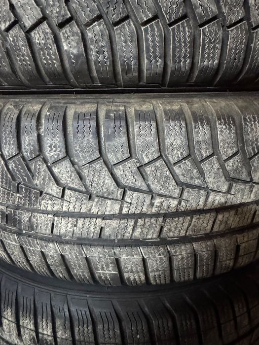 Cauciucuri, anvelope de iarnă 215.60.16