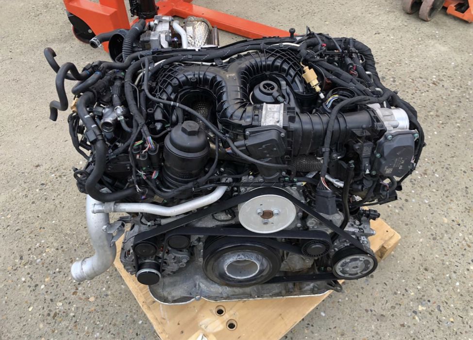Двигател Audi A6 4G A7 Q5 A8 3.0 TDI Engine CRT CRTD 272кс 2016г