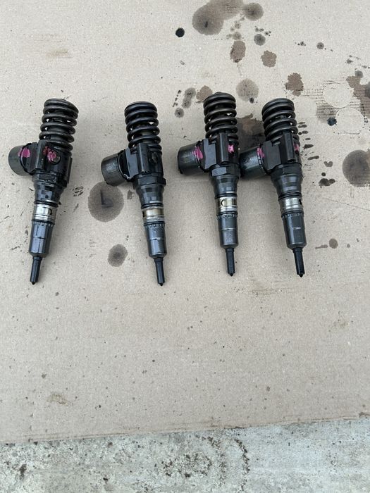 2 Injectoare Vw 2.0 TDI BKD 140 cai