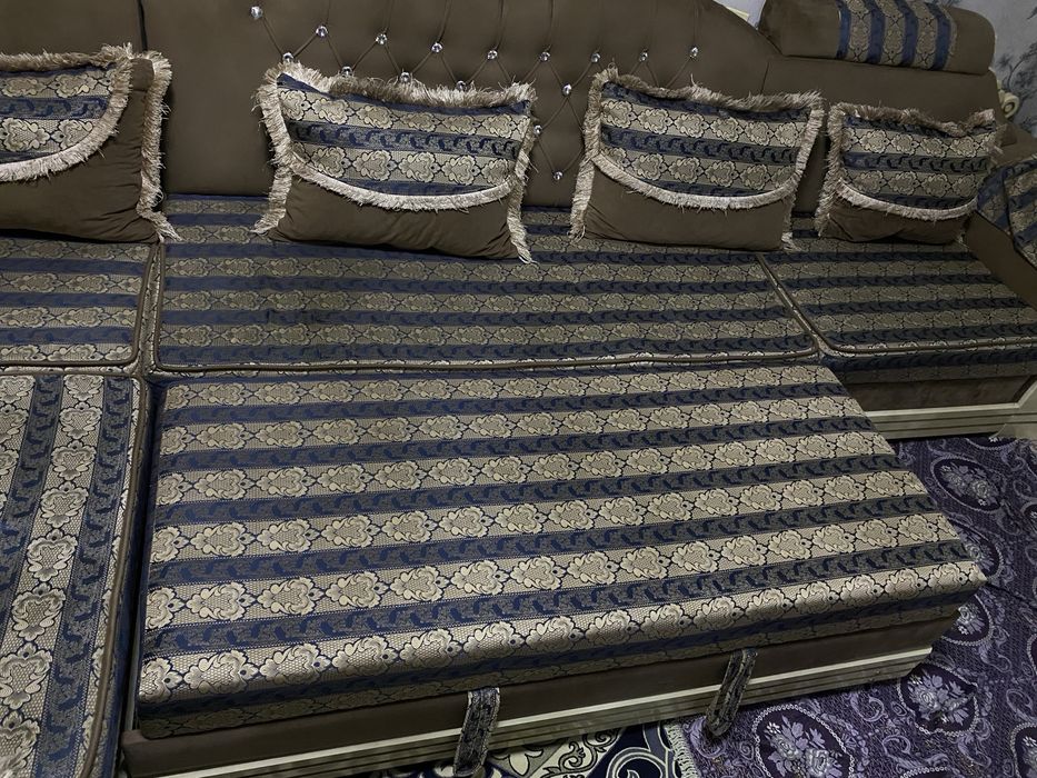 Продается угловой диван.