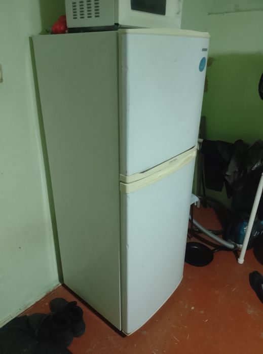 Холодильник Samsung