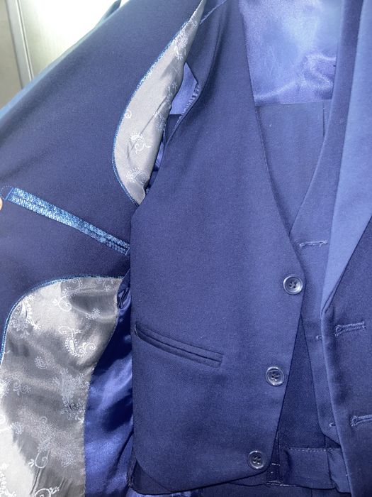 костюм с жилеткой в школу