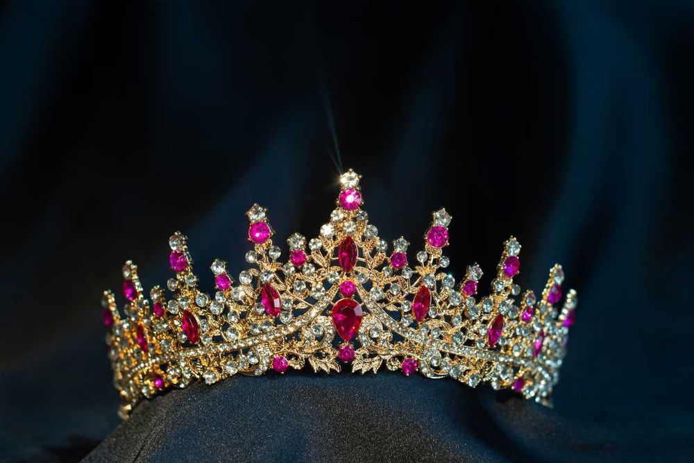 Диадема, корона с розовыми кристаллами. Доставка включена.