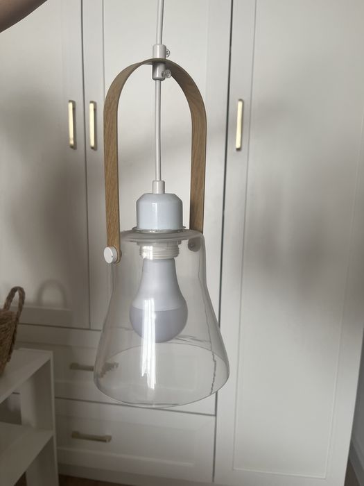 Белый светильник очень стильный