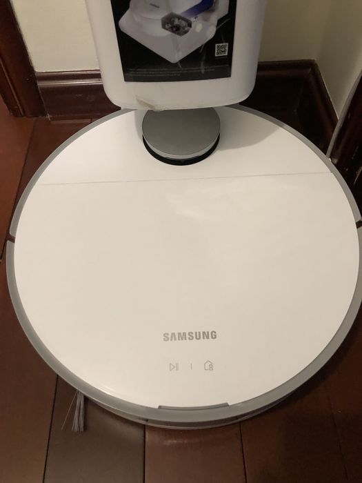 Робот пылесос б/у в отличном состоянии