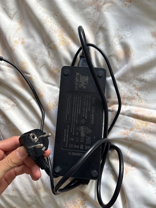 Încărcător Kukirin g2 Master