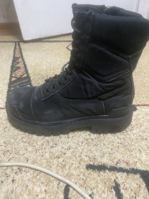 balenciaga strike boots