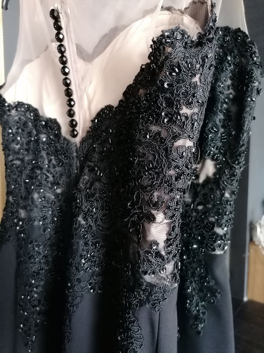 Rochie unicat lucrata manual cu dantela brodata