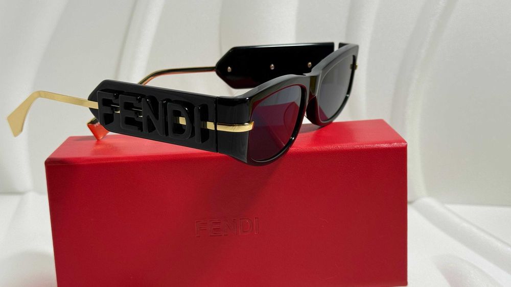 Оригинални Дамски слънчеви очила Fendi