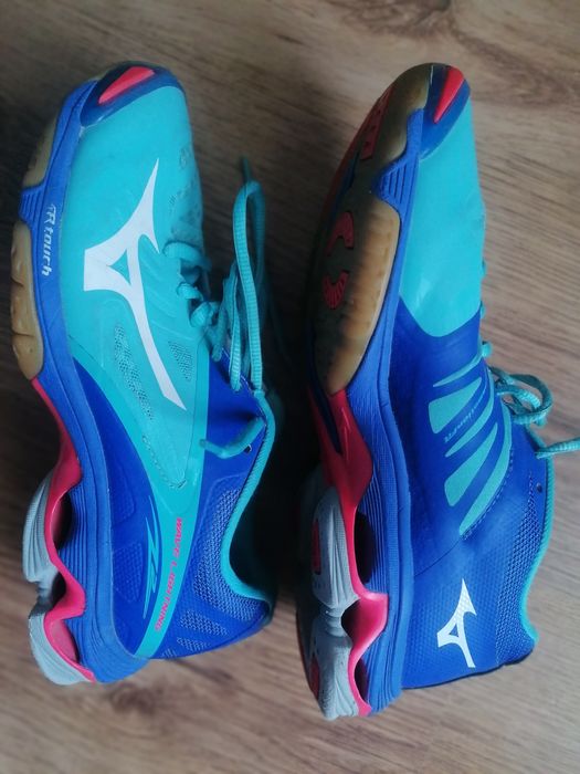 Adidasi Mizuno handbal tenis masa badminton sala interior nike asivs