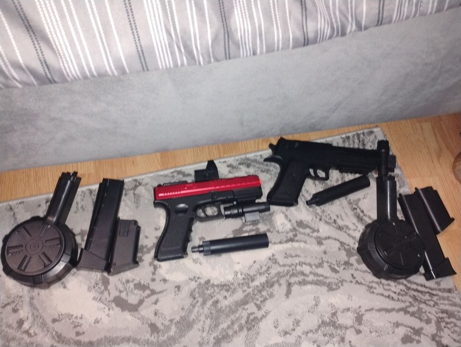 Pistoale vând sau schimb cu rx 580