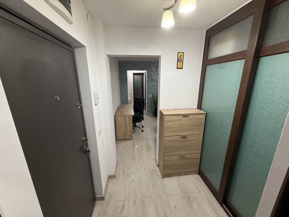 Inchiriez apartament 2 camere + dressing
