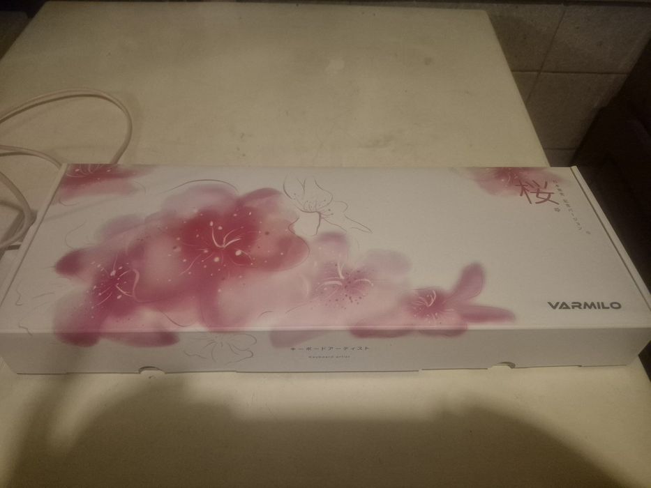 Геймърска  клавиатура  Varmilo Miya Sakura V2