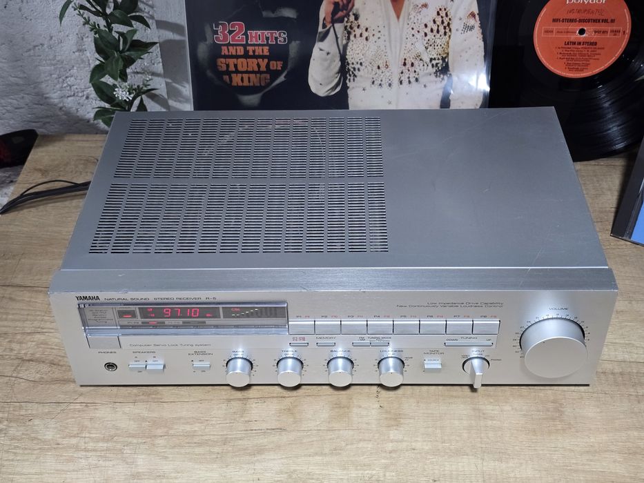 Reveiver YAMAHA R-5, retro hifi amplituner argintiu , made in Japan