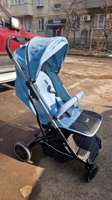 Коляска прогулочная