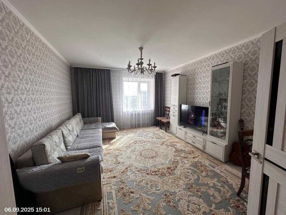2-комн. квартира, 72.7м², 8-й микрорайон.