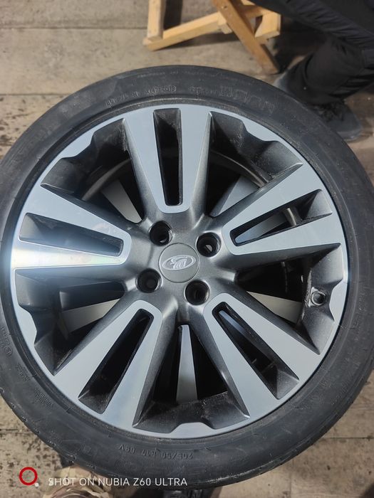 Диски и резиной.