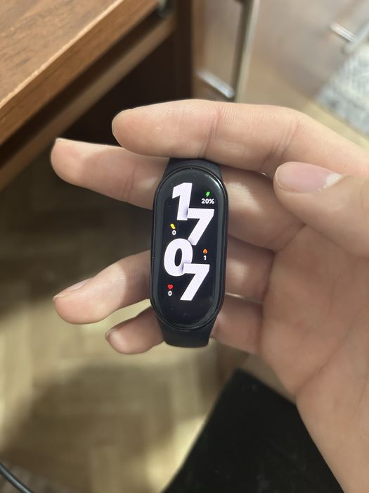 Продаю XIAOMI Smart Band 8