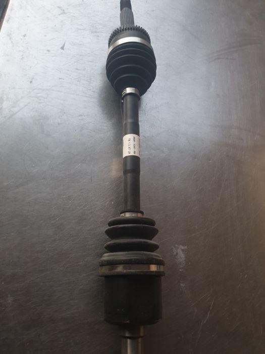 Продам привод на HYUNDAI GETZ