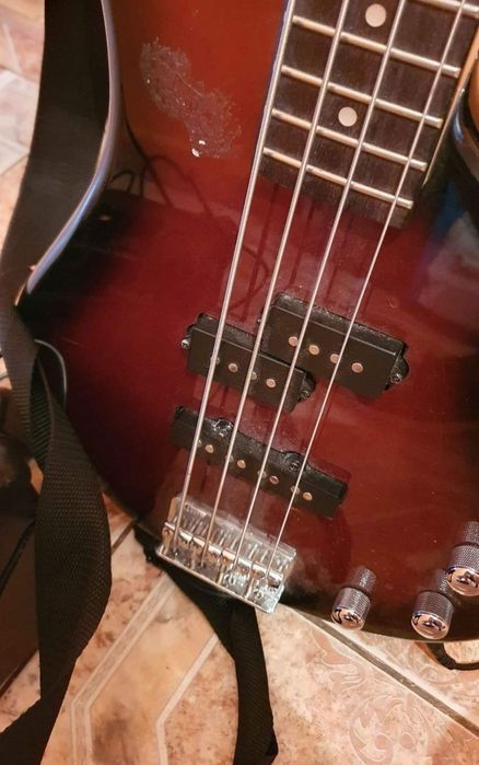 Chitară bass ibanez 4 corzi