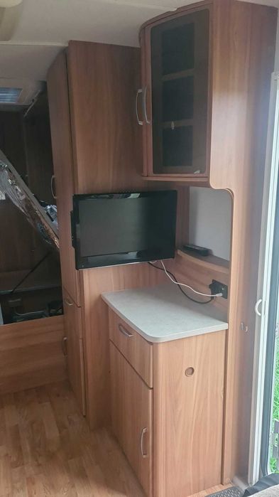 Бърза продажба: Каравана Lunar Clubman 2011 SI – Отлично състояние