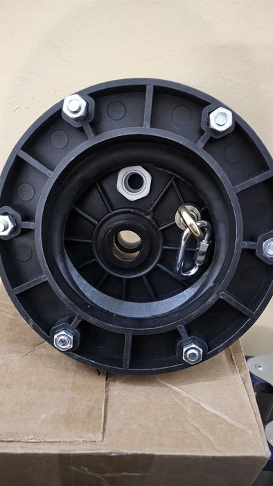 Оголовок скважинный