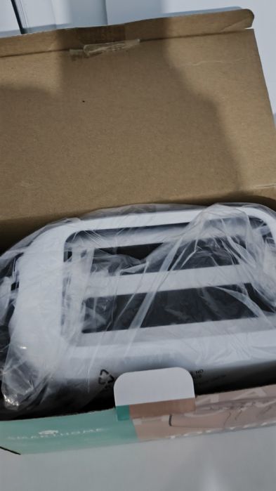 Продам тостер с поддоном для крошек.