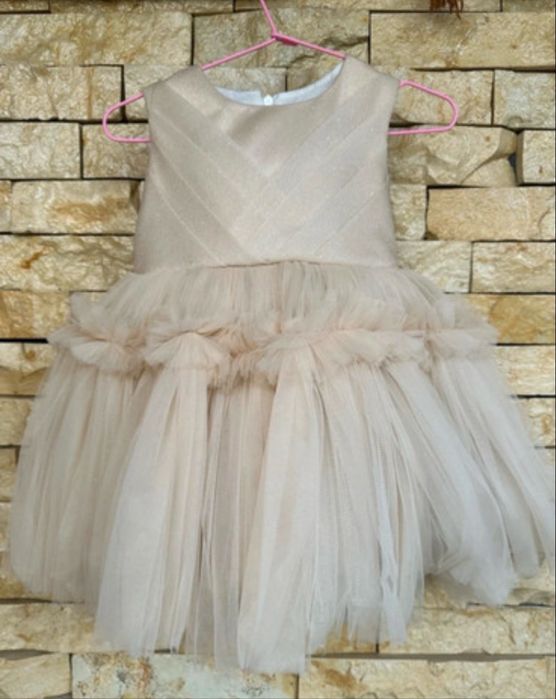 Rochie beige cu fir auriu Lugu 92cm. Anne Bebe