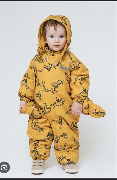 Продам 2 комбинезона